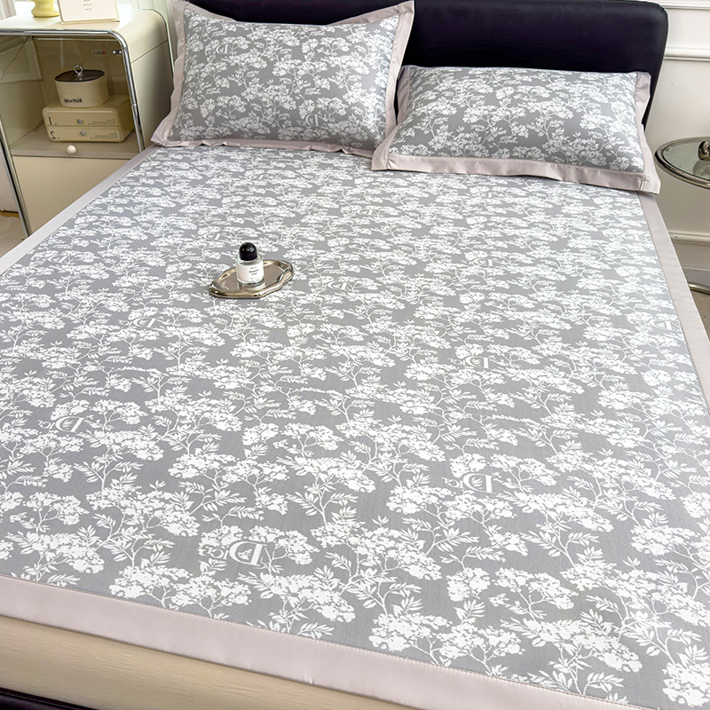 Skincare Skin 1004 - Elegant Floral Pattern Soft Skin-Friendly Cooling